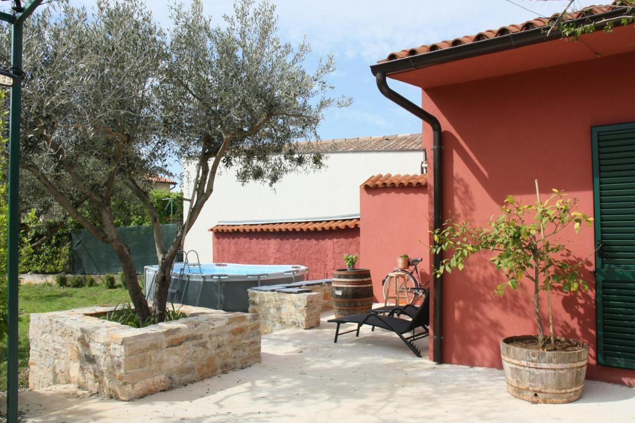 House Bougainvillea Pula Exteriör bild