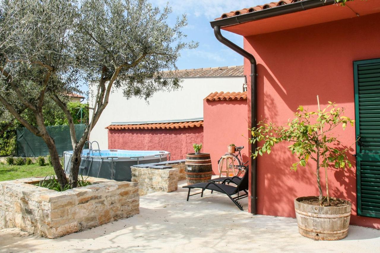 House Bougainvillea Pula Exteriör bild